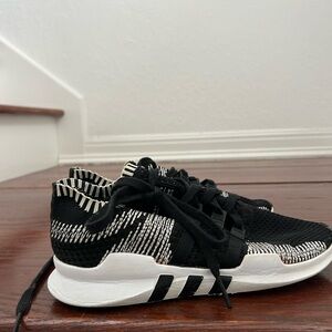 Adidas Men’s ETQ Support ADV Primeknit Sneakers | black & white | 7